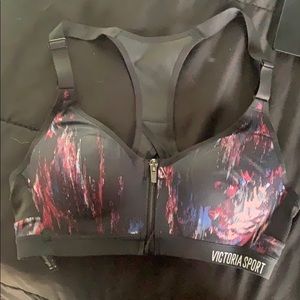 Front zip full support sports bra